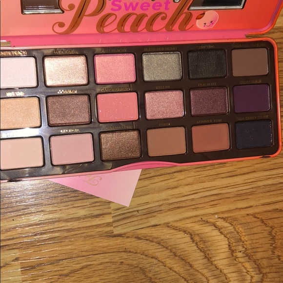 Makeup Lot - Picture 6 of 8